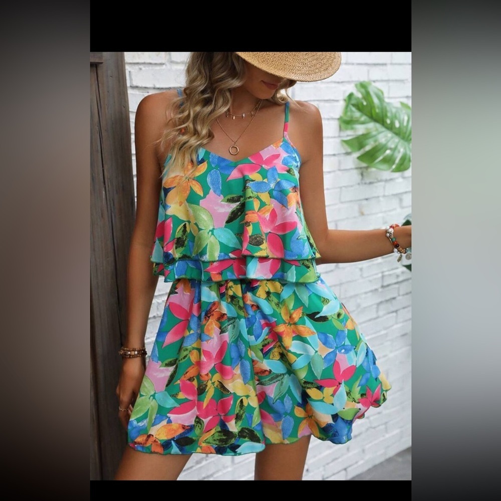 Floral Summer Romper size 14. Worn once for photos - Picture 2 of 2